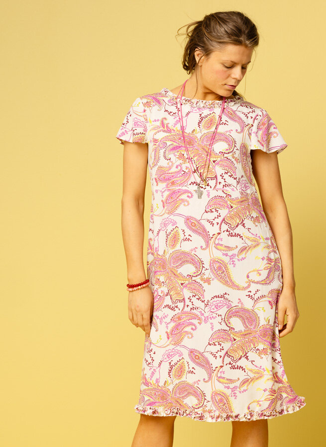 Cloé-klanning-rosa-paisley-Volterra-3.jpg