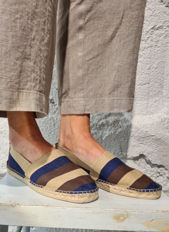 Espadrillos-Brun--Bla-randiga-1