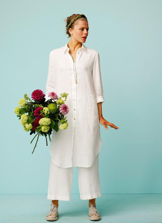Flora-lang-linneskjorta-offwhite-vit-1.jpg