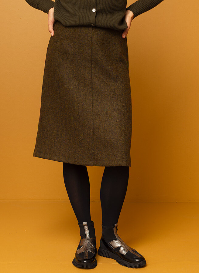 Juliette-kjol-Tweed-morkgron-oliv-1.jpg