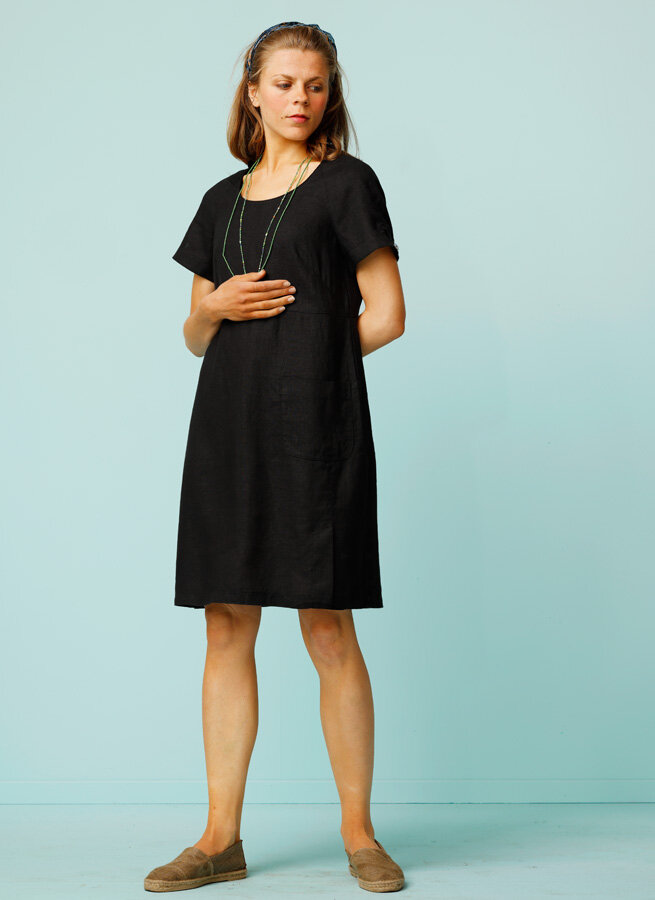 Livia-linneklanning-svart-3.jpg