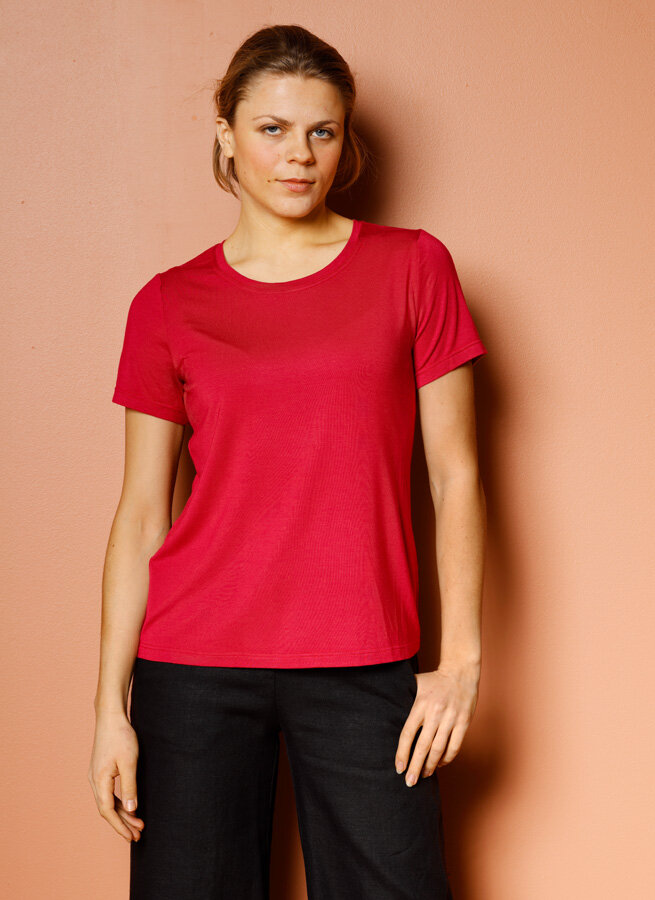 Nina-t-shirt-rod-fuchsia.jpg