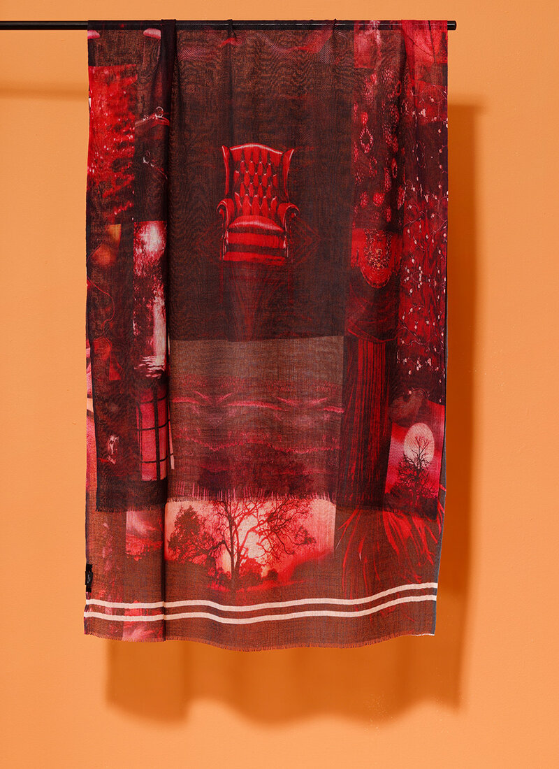 Shades-of-Red-bak-ullsjal-222627.jpg