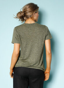 Grön t-shirt i stickat lin. K&US design