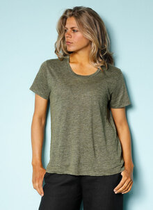 Grön t-shirt i stickat lin. K&US design