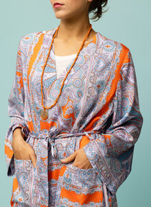 Bobby-kimono-bla-orange-ramverk-10