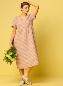 Rödrutig, röd, rutig linneklänning. Ledig, vid klänning i linne. Rymlig, kort ärm, fickor, lantlig stil. K&US linnekläder dam