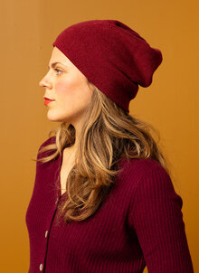 Calimar-Beanie-ullmossa-vinrod-Oxblod-Kashmir-1