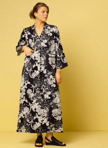 Daila-lang-kaftan-klanning-Japan-black-3.jpg