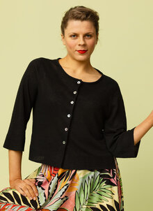 Svart kort linnekofta, kofta eller bolero. Trekvartsärm, rundhalsad. K&US Kandus design