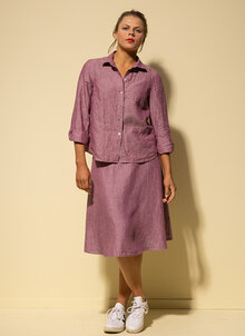 Rosa klassisk skjorta i linne och rosa klockad kjol. K&US