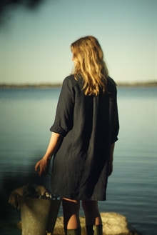 Kay svart ute 6