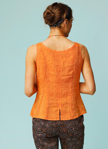 Orange linne i tunt lin. K&US Kandus linnekläder i hållbara naturmaterial