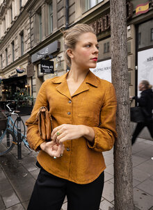 Miko-orange-linneblus-ute-2.jpg