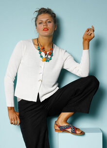 Ria-linnekofta-offwhite-fram-ss-21.jpg