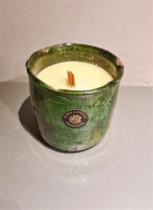 Ljus i soyawax i grön keramikkruka. Noma candles