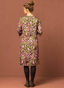 Rosa, grön mönstrad lång klänning i 20-tals stil. K&US, Kandus unik svensk design